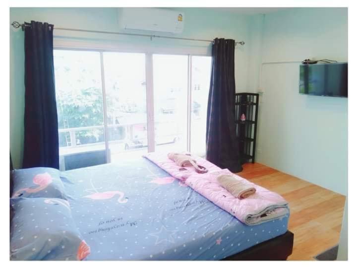 บ้านยายกิ้ว Phra Nakhon Si Ayutthaya Ngoại thất bức ảnh